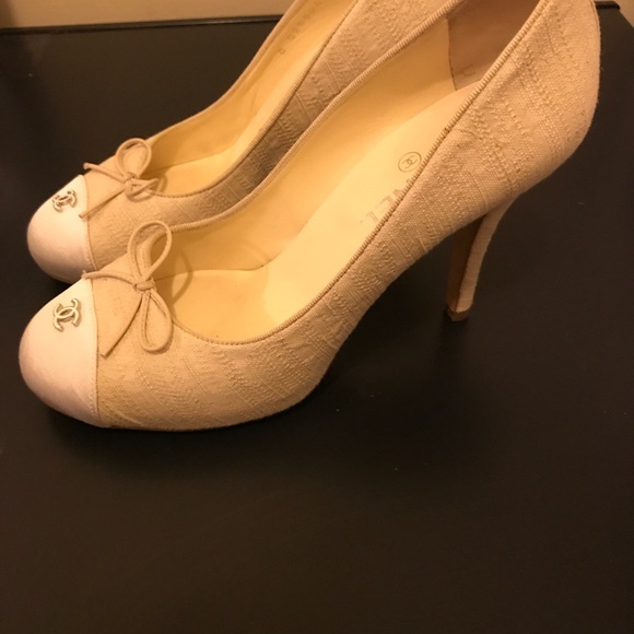 Chanel authentic gorgeous heels. - Picture 5 of 7